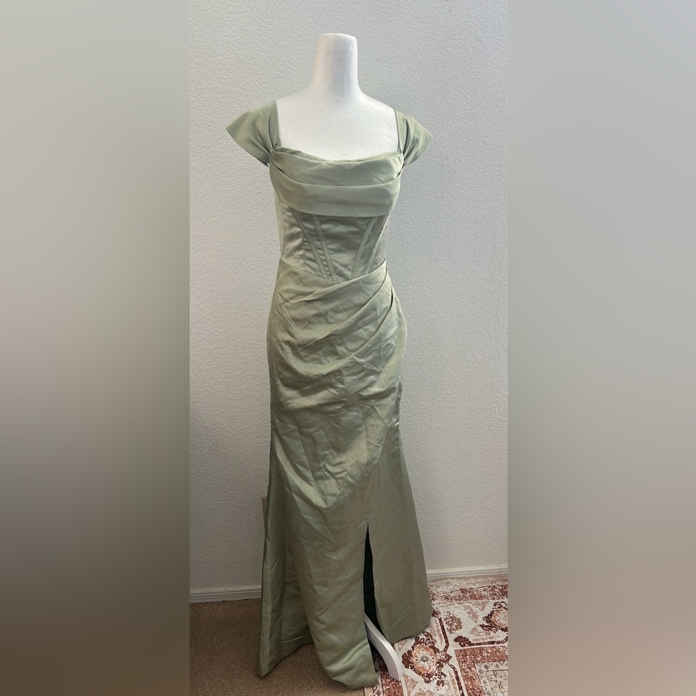 POMUYOO Green Ruched Slit Gown